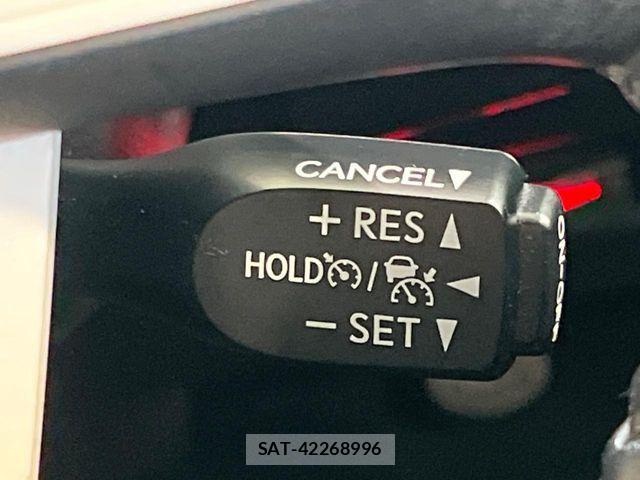 Toyota PRIUS 2017-01 8686304-5