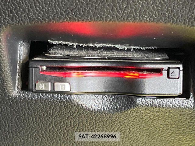 Toyota PRIUS 2017-01 8686304-6