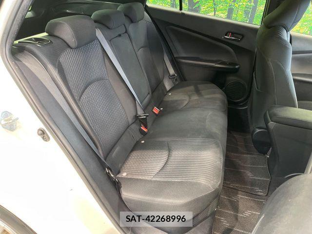 Toyota PRIUS 2017-01 8686304-8
