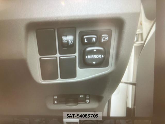 Toyota PRIUS 2009-11 8686361-12