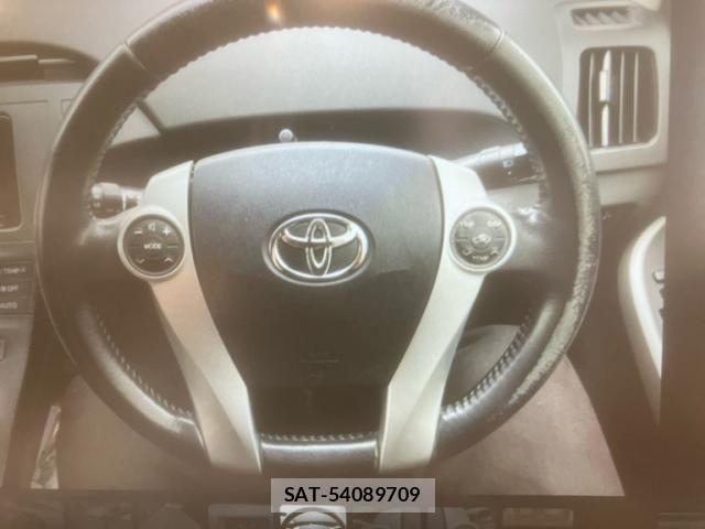Toyota PRIUS 2009-11 8686361-13