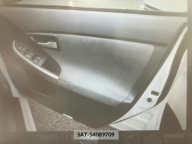 Toyota PRIUS 2009-11 8686361-8