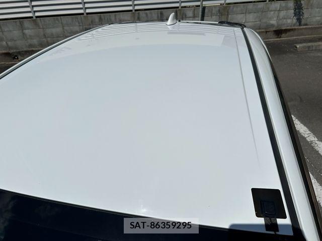 Toyota PRIUS 2017-04 8686316-9