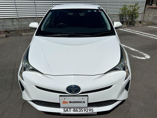 Toyota PRIUS 2017-04 8686316-2