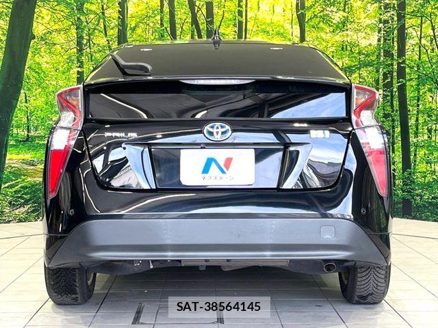Toyota PRIUS 2016-04 8686309-14