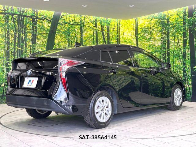 Toyota PRIUS 2016-04 8686309-16