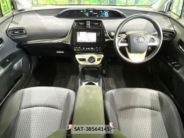Toyota PRIUS 2016-04 8686309-1