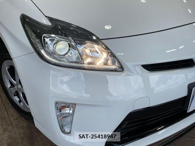Toyota PRIUS 2012-04 8686338-11