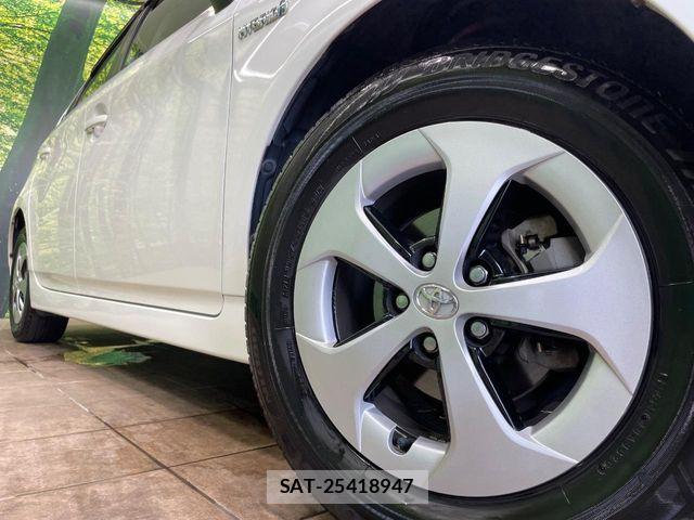 Toyota PRIUS 2012-04 8686338-12