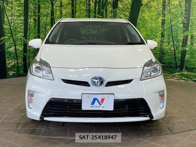 Toyota PRIUS 2012-04 8686338-13
