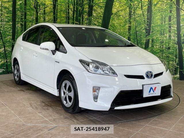 Toyota PRIUS 2012-04 8686338-15