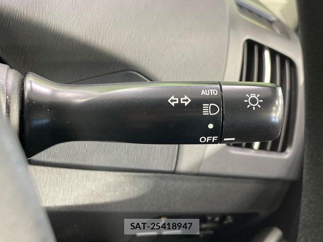 Toyota PRIUS 2012-04 8686338-5