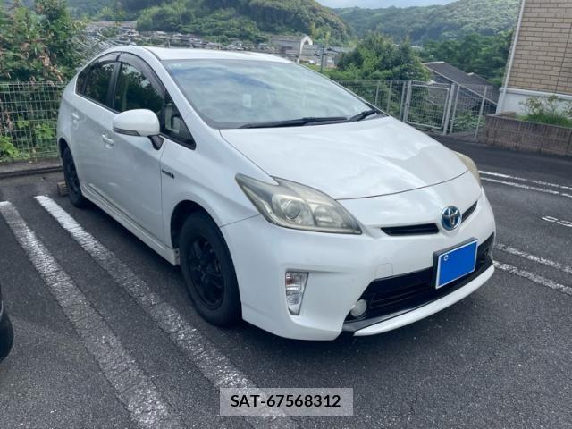 Toyota PRIUS 2013-10 8686357-2