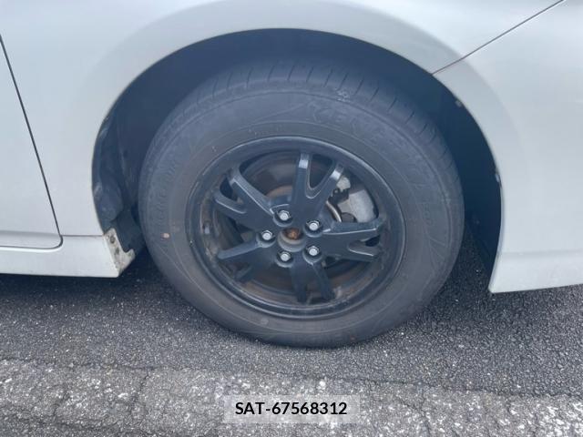 Toyota PRIUS 2013-10 8686357-3