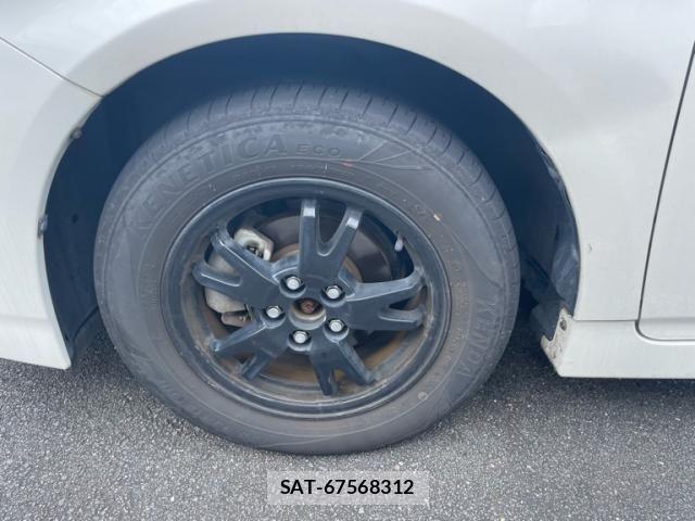 Toyota PRIUS 2013-10 8686357-8