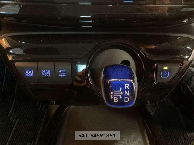 Toyota PRIUS 2021-07 8686302-11