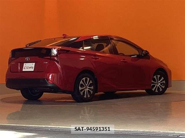 Toyota PRIUS 2021-07 8686302-19