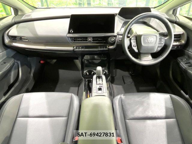 Toyota PRIUS 2023-08 8686299-1
