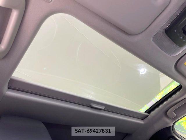 Toyota PRIUS 2023-08 8686299-2