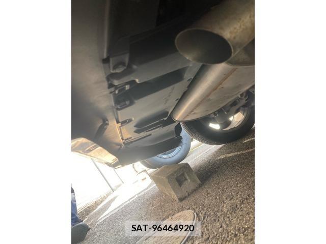 Toyota PRIUS 2017-08 8686318-22