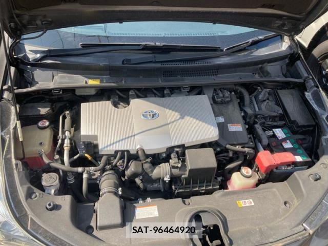 Toyota PRIUS 2017-08 8686318-23