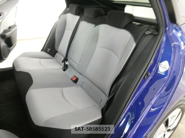 Toyota PRIUS 2017-09 8686308-16