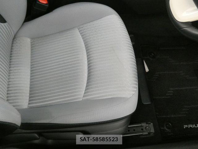 Toyota PRIUS 2017-09 8686308-17