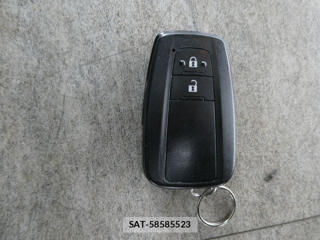 Toyota PRIUS 2017-09 8686308-29
