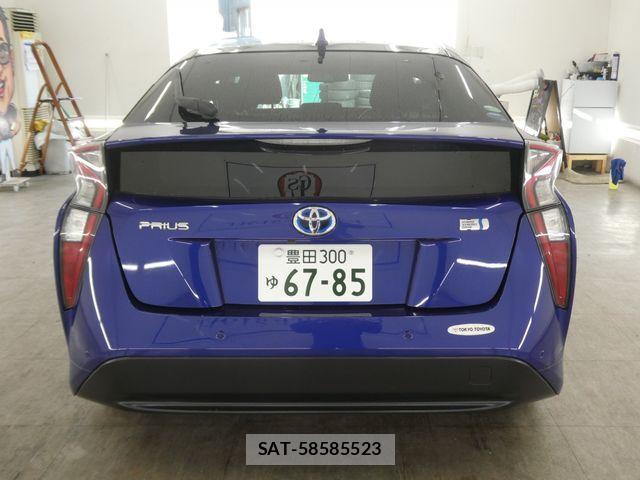 Toyota PRIUS 2017-09 8686308-4