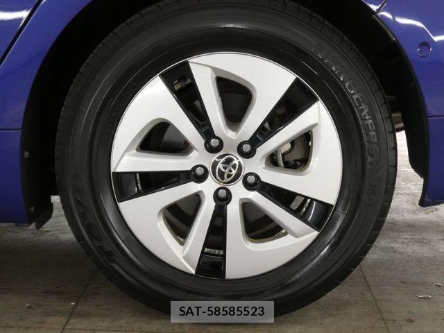 Toyota PRIUS 2017-09 8686308-8