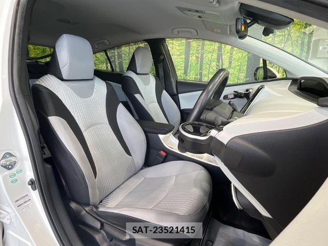 Toyota PRIUS 2016-04 8686303-10