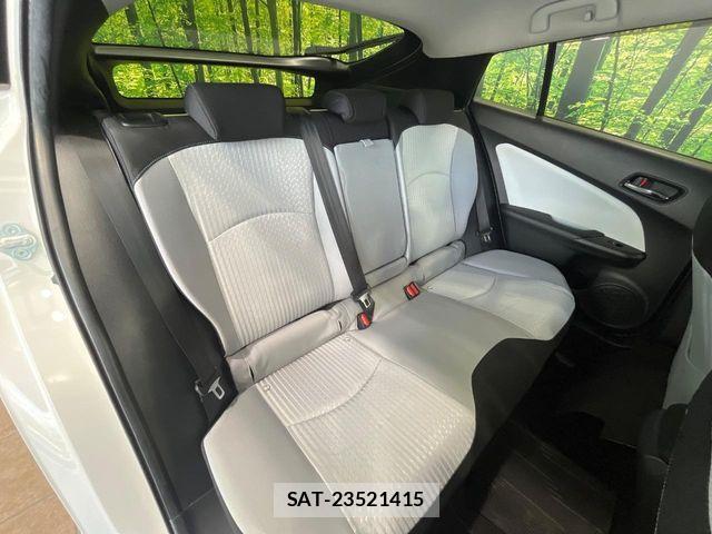 Toyota PRIUS 2016-04 8686303-11