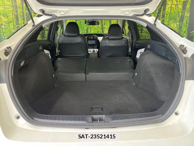 Toyota PRIUS 2016-04 8686303-12