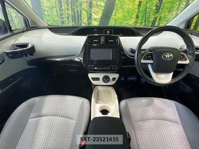 Toyota PRIUS 2016-04 8686303-1