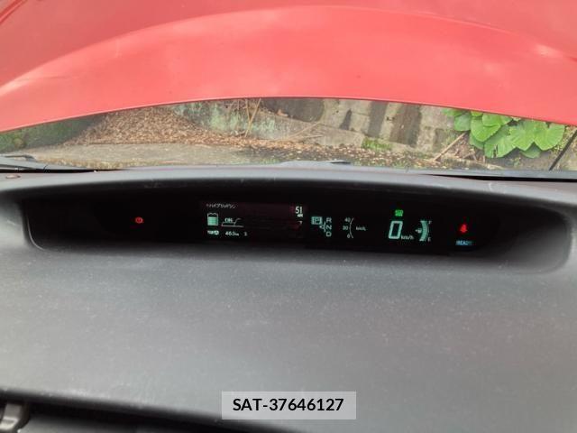 Toyota PRIUS 2012-06 8686345-21