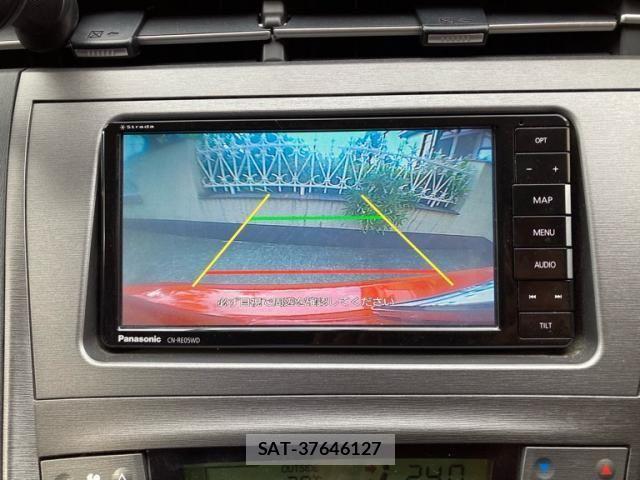 Toyota PRIUS 2012-06 8686345-24