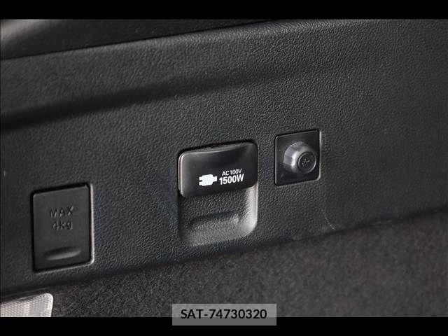 Toyota PRIUS 2019-04 8686305-16