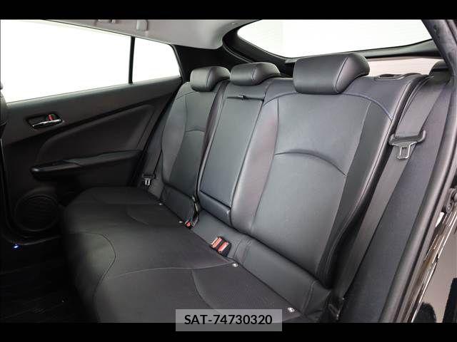 Toyota PRIUS 2019-04 8686305-18