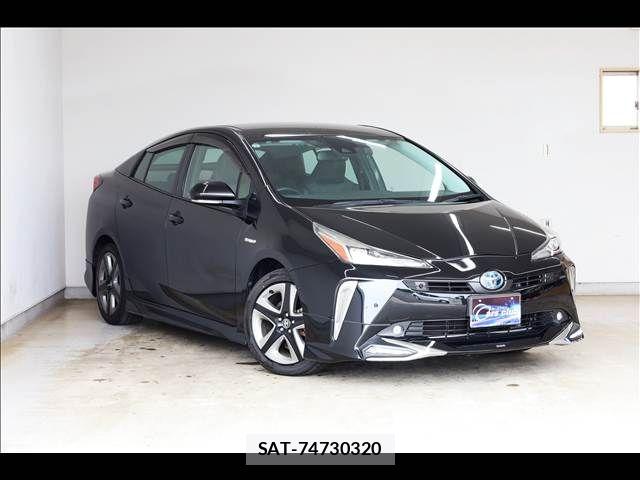 Toyota PRIUS 2019-04 8686305-1