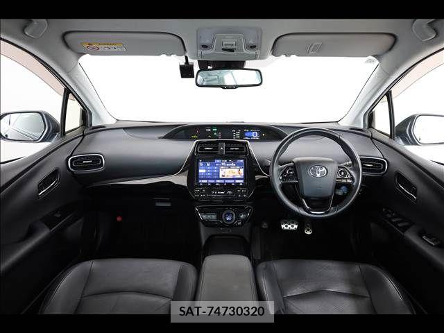 Toyota PRIUS 2019-04 8686305-2