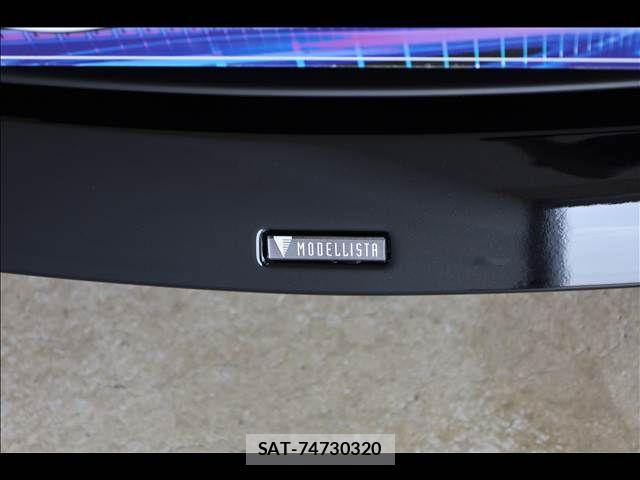 Toyota PRIUS 2019-04 8686305-3