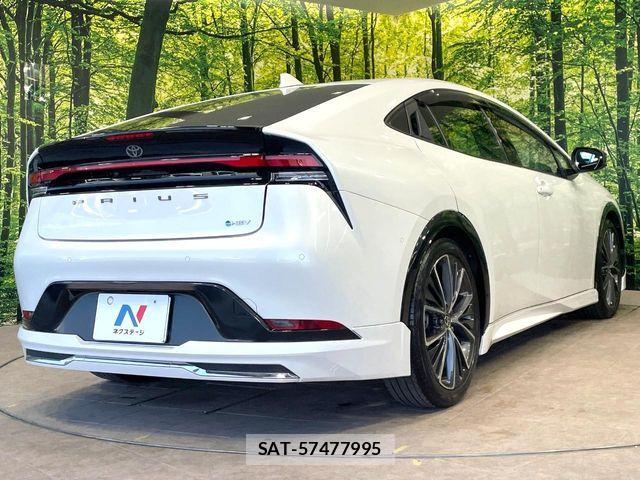 Toyota PRIUS 2023-05 8686298-16