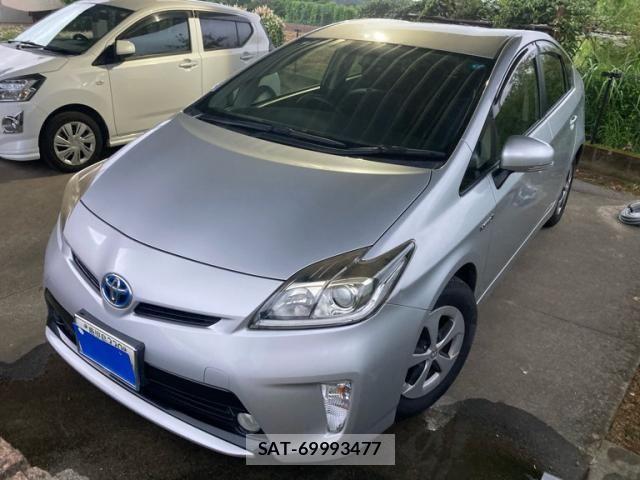 Toyota PRIUS 2015-02 8686355-2