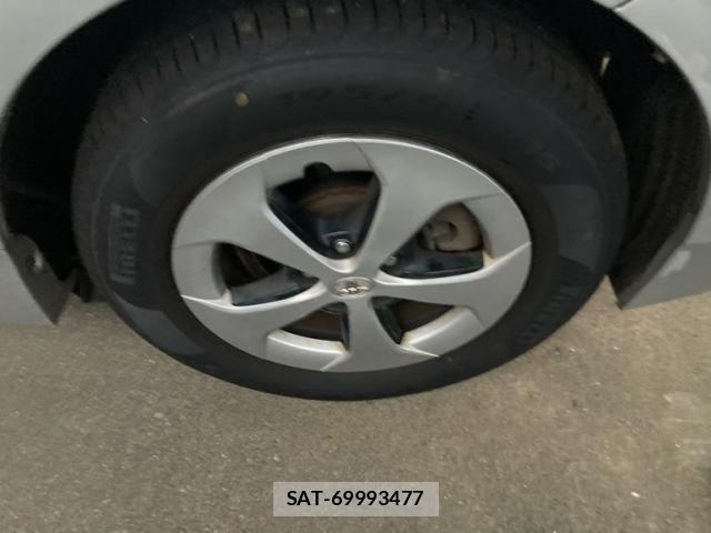 Toyota PRIUS 2015-02 8686355-8