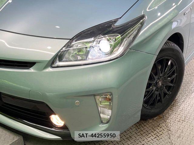 Toyota PRIUS 2014-03 8686328-11