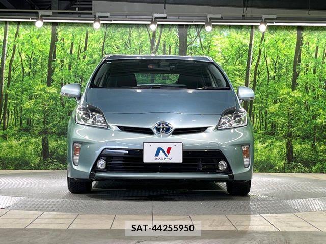 Toyota PRIUS 2014-03 8686328-13