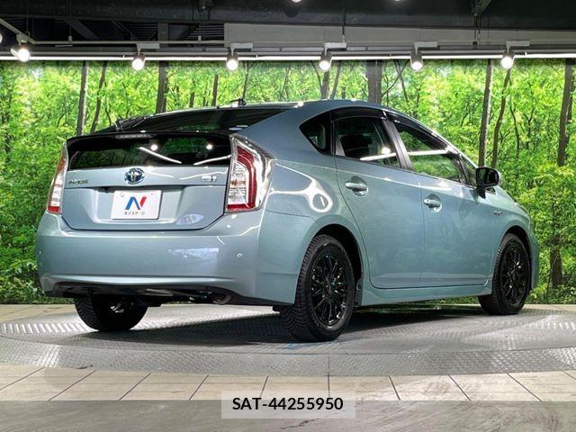 Toyota PRIUS 2014-03 8686328-16