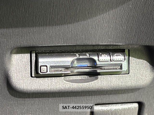 Toyota PRIUS 2014-03 8686328-4