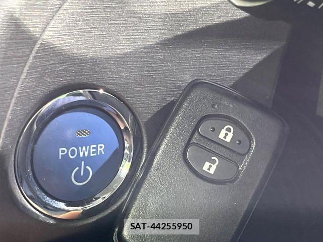 Toyota PRIUS 2014-03 8686328-6