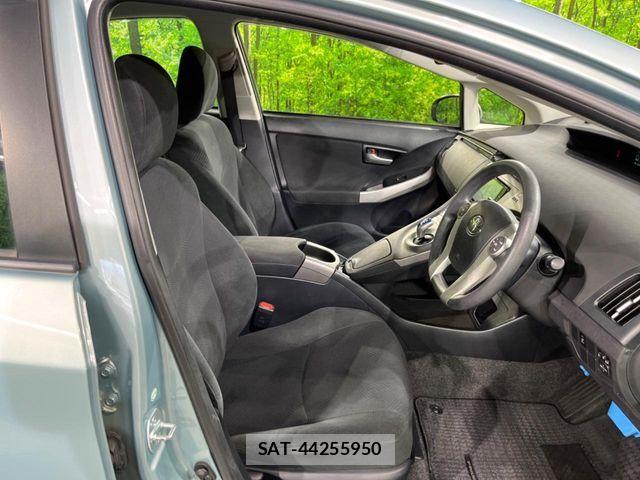 Toyota PRIUS 2014-03 8686328-7